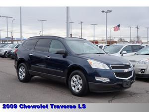  Chevrolet Traverse LS in Southgate, MI