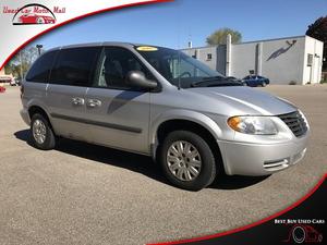  Chrysler Town & Country Family Value in Grand Rapids,