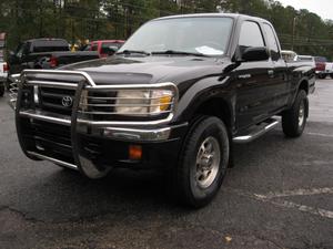  Toyota Tacoma SR5 in Locust Grove, GA