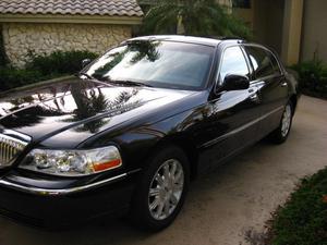  Lincoln Town Car Signature L in Fort Lauderdale, FL