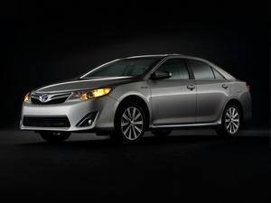  Toyota Camry Hybrid LE in Naperville, IL
