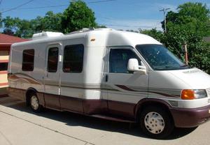  Winnebago Rialta