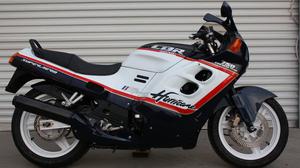  Honda CBR750 RC27
