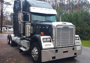  Freightliner Classic 120