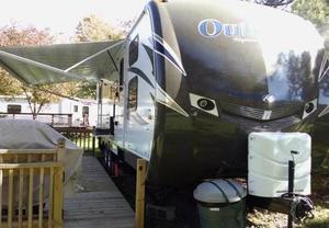  Keystone RV Outback