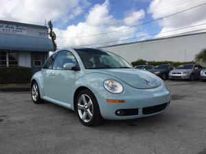  Volkswagen New Beetle in Fort Lauderdale, FL