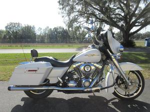 Harley-Davidson Street Glide in Wildwood, FL