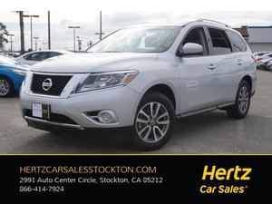  Nissan Pathfinder S in Stockton, CA