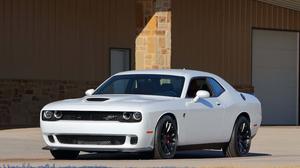  Dodge Challenger SRT Hellcat