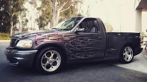  Ford F150 SVT Lightning Pickup