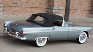  Ford Thunderbird