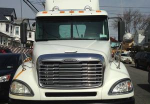  Freightliner Columbia Conventional 112