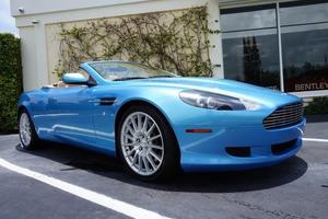  Aston Martin DB9 Volante