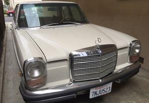  Mercedes-Benz 250S