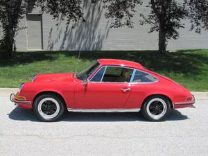 Porsche 911 T Coupe Local 2 Owners