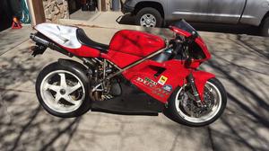  Ducati 916