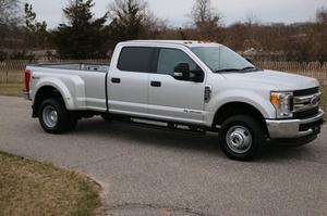  Ford F-350 Super Duty XLT 4WD Crew Cab 8' BOX