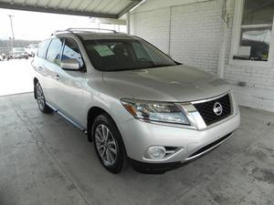  Nissan Pathfinder SV SUV