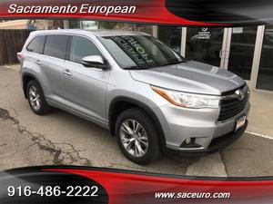  Toyota Highlander LE SUV