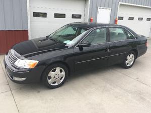  Toyota Avalon XLS 4 DR. Sedan