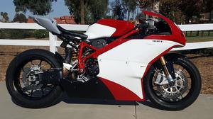  Ducati 999S