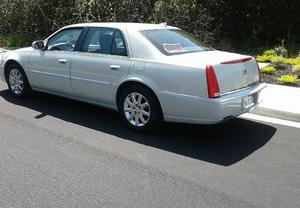  Cadillac DTS