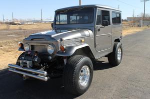  Toyota Land Cruiser FJ40