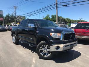  Toyota Tundra Crewmax 5.7L V8 6-SPD AT SR5 (natl)