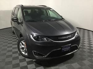  Chrysler Pacifica Touring L Plus FWD