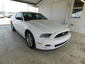  Ford Mustang V6 Coupe