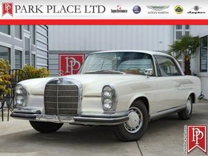  Mercedes-Benz 220SE