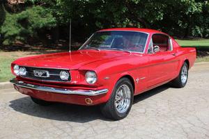  Ford Mustang 2+2