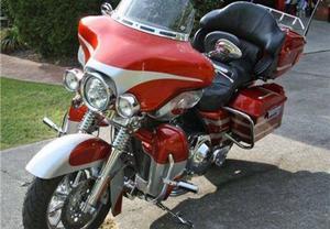  Harley Davidson Flhtcuse2 CVO Ultra Classic Screamin