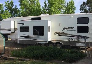  Keystone RV Raptor