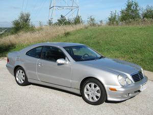  Mercedes-Benz CLK320 Coupe Leather- Moonroof