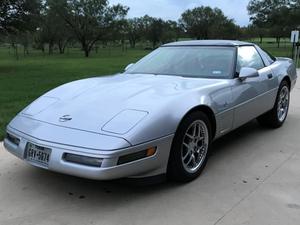  Chevrolet Corvette Base 2DR Hatchback