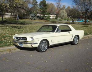  Ford Mustang Convertible