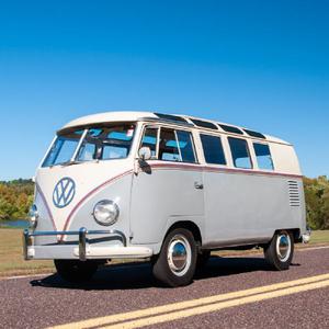 Volkswagen 19-Window BUS