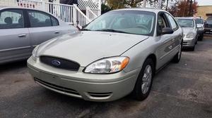  Ford Taurus SE 4DR Sedan