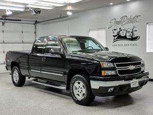  Chevrolet Silverado  Classic LT