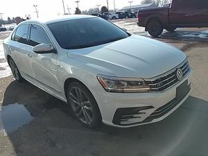  Volkswagen Passat 1.8T R-LINE