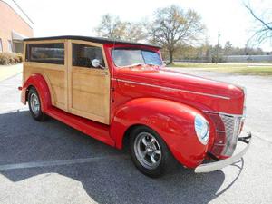  Ford Deluxe Woodie Wagon