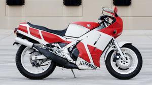  Yamaha RZ500