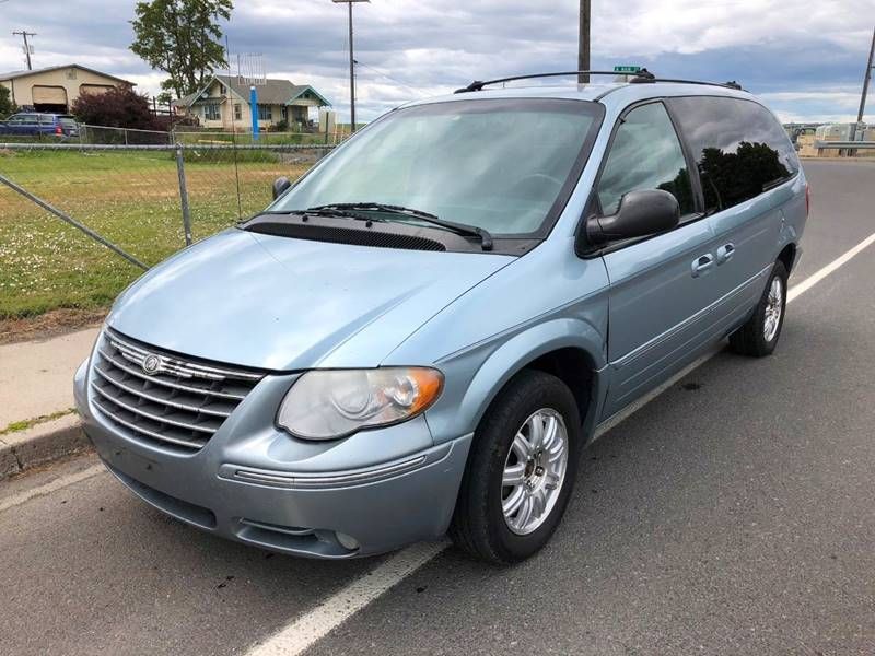  Chrysler Town & Country Touring