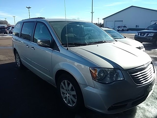  Chrysler Town & Country Touring-L