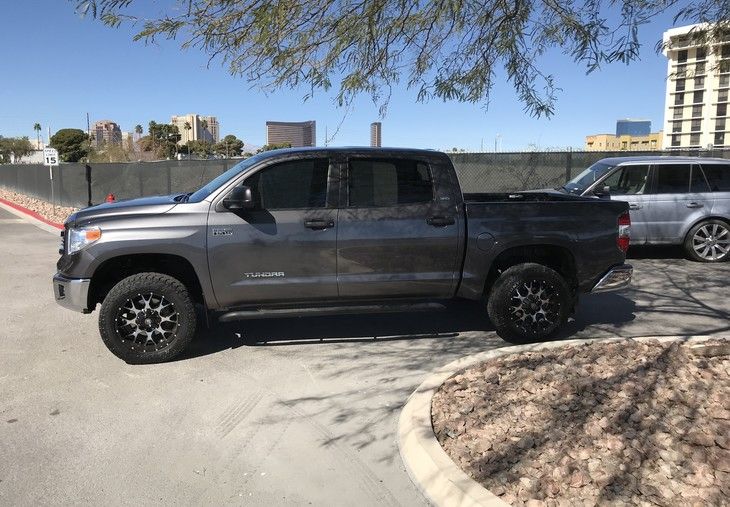  Toyota Tundra 4WD Truck