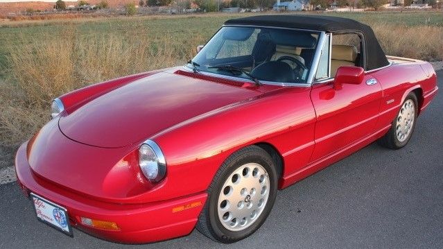  Alfa Romeo Spider Veloce Convertible