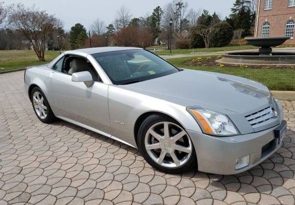  Cadillac XLR