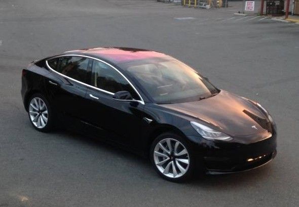  Tesla Model 3