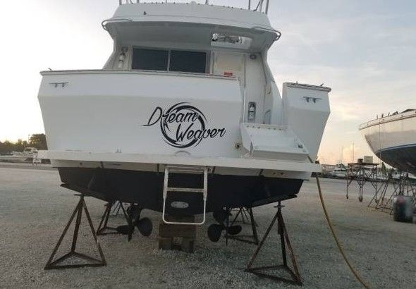  Mainship Motor Yachts 35 Convertible